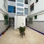 Piso Junto Al Hospital Macarena