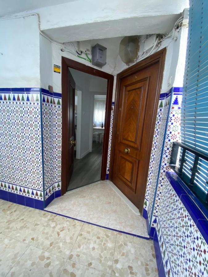 Piso Junto Al Hospital Macarena Seville
