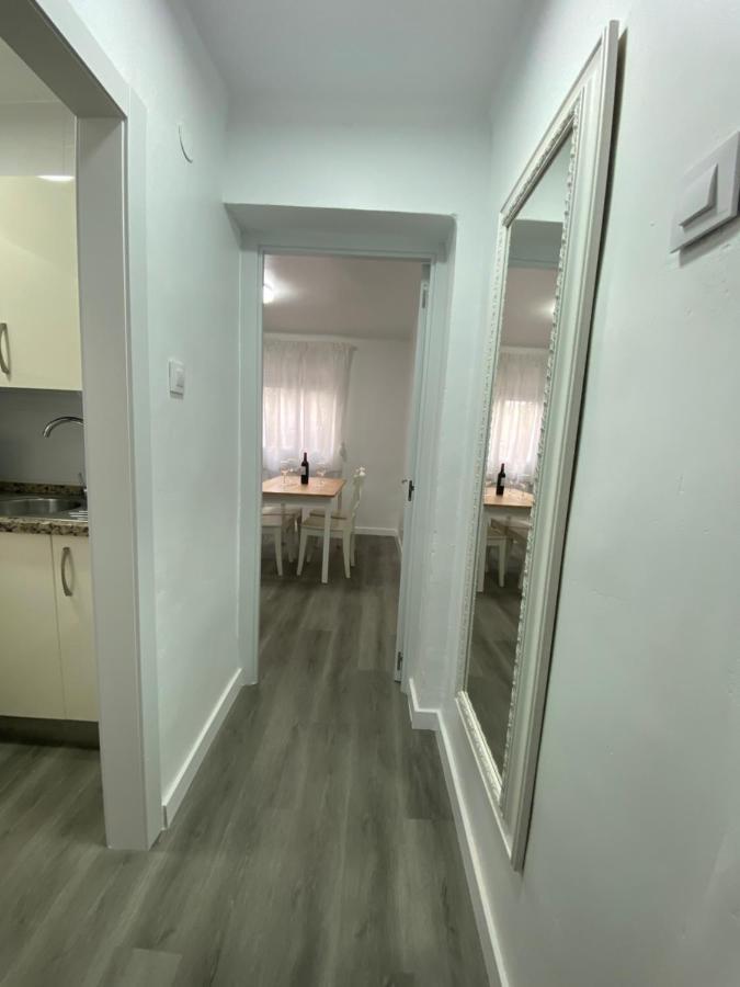 Piso Junto Al Hospital Macarena Seville
