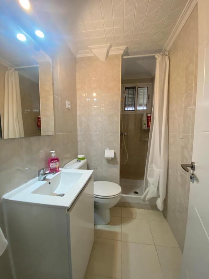 Piso Junto Al Hospital Macarena * Seville