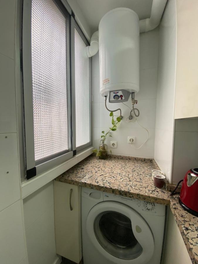 Piso Junto Al Hospital Macarena * Seville