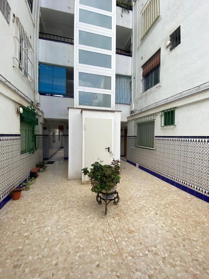 Piso Junto Al Hospital Macarena * Séville
