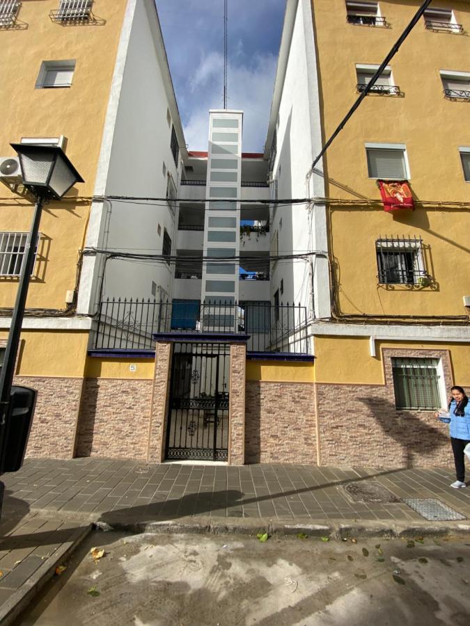 Piso Junto Al Hospital Macarena Séville